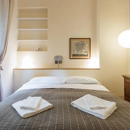Tower House Apartment *